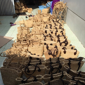 แฟชั่นการออกแบบผู้หญิงหญ้าทะเลชายหาดกระเป๋าถือ - Product Image 1