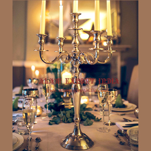 Décoration de centre de table de mariage élégante en aluminium doré, derniers bougeoirs en aluminium, y compris des lanternes et des pots - Product Image 2