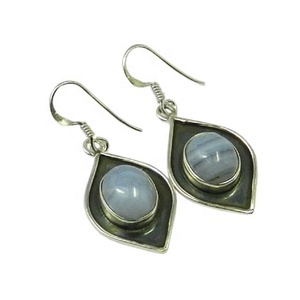 Boucle d'oreille élégante vintage en argent Sterling pour femmes et filles indiennes vente en gros de dentelle bleue véritable Agate en pierres précieuses plaqué rhodium pour fête en or - Product Image 1