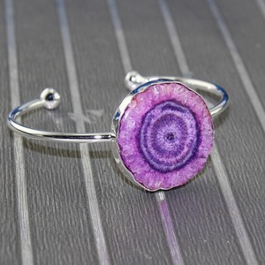 Braccialetto al quarzo solare viola naturale bracciale con polsino placcato in argento bracciale regolabile impilabile con dichiarazione delle donne fatte a mano