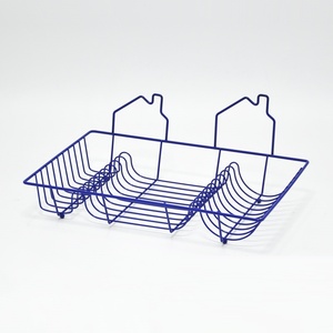 Estante para platos con diseño de Casa de alambre azul duradero en uso - Product Image 1