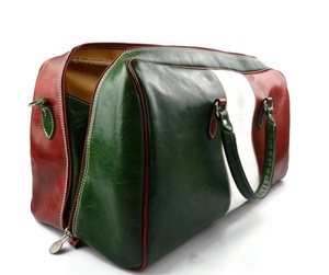 Sac de sport en cuir véritable avec fermeture éclair unisexe Sac de bowling avec personnalisation de la marque et options multicolores Modèle IHS-0027 - Product Image 4