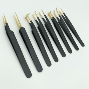Pinzas para Pestañas con Punta Dorada en Negro Mate, Acero Inoxidable, Punta Puntiaguda, Sostenibles, Probadas a Mano, Pinzas para Extensión de Pestañas - Product Image 6