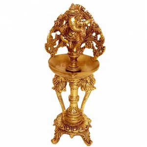 Ganesha Tafel Deepak-Olie Lampen Met Lord Ganesha Figuur