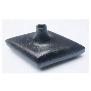 Vase de table carré en aluminium unique à arrivée rapide Design de fleurs antiques modernes Logo personnalisé gris foncé pour jardin de mariage de luxe - Product Image 1