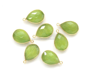 Hermosa Vessonite Piedra preciosa Chapado en oro Forma de pera Single Bail Charm Bisel Birthstone Boho Connector Link - Product Image 1