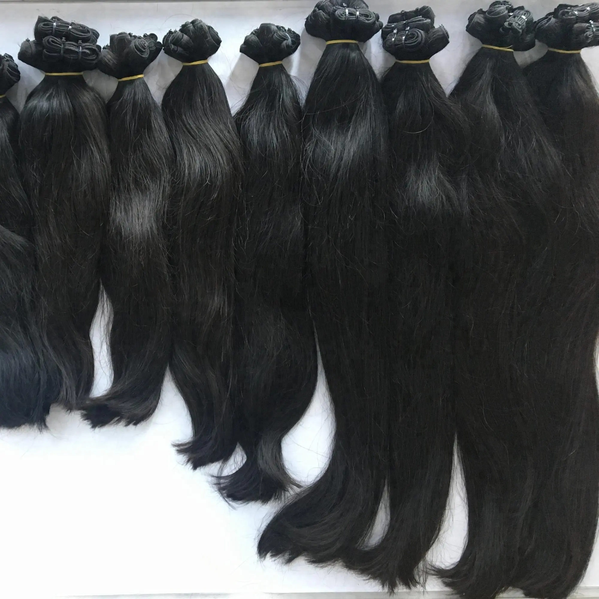 Лучшее качество, натуральные прямые черные необработанные без химикатов, не связанные с кутикулой, выровненные вьетнамские человеческие волосы