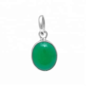 Pendentif à breloque en argent sterling 925 à coupe ovale en onyx vert avec lunette plaquée argent pendentif à la mode pour les femmes. - Product Image 1