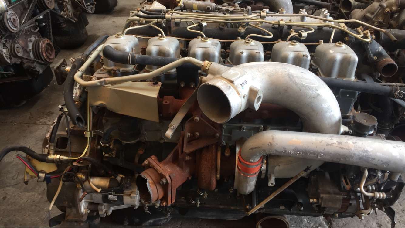 状况良好日本卡车发动机6d24二手柴油发动机,带手动变速器