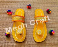 Handwerk Lederen Chappal -Kutchi Borduurwerk Chappal-Traditionele Kutch Chappals-Handgemaakte Lederen Sandalen