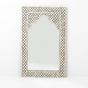 Espejo decorativo de pared con incrustaciones de hueso - Product Image 1