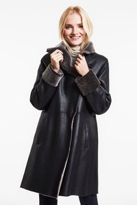 Manteau/Poncho en cuir d'agneau véritable de luxe Valeriano Romano pour femmes, teint en pièce - Product Image 5