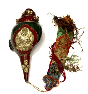 Concha de Caracol Soplada Grabada a Mano, Concha Marina, Hindú, Budismo, Tibetano, Shankha, Religioso, Pulido, India, Material Orgánico, Rudra - Product Image 2