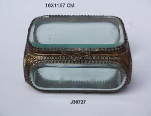 กล่องแก้วและทองเหลืองพร้อมอุปกรณ์ทองเหลืองในกล่องเครื่องประดับโบราณเสร็จสิ้นการจัดงานสำหรับผู้หญิงและเด็กผู้หญิง - Product Image 3