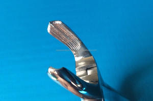 Instruments dentaires manuels en acier inoxydable à motif anglais 18 pinces d'extraction de la figue a pour l'extraction des dents en acier inoxydable massif - Product Image 4