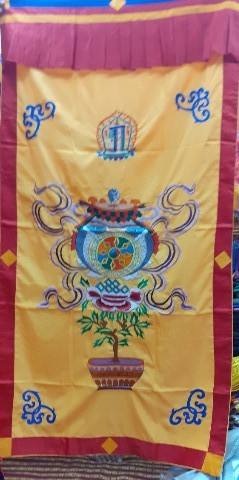 สีเหลือง