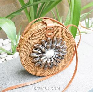 Sacs à bandoulière en rotin naturel complet avec coquilles de mer noires, Design ORIGINAL, nouvelle collection - Product Image 3