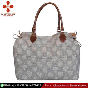 Produit indien Authentique Vintage Kantha Imprimé Designer Sac à main - Product Image 1