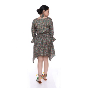 เสื้อลำลองดีไซเนอร์คอกลมสวยวัสดุเส้นสปาเก็ตตี้หลากหลายขนาดพิมพ์ลายธรรมชาติซักได้อย่างยั่งยืน - Product Image 4