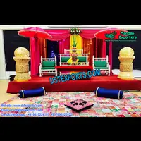 カナダのMehndiSangeetセレモニーの装飾イスラム教徒のMehndiStageの装飾インドの結婚式Heena Stage