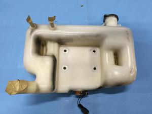 Sistema de enfriamiento japonés usado, subtanque de radiador ISUZU para camión - Product Image 3