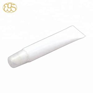 Applicateur de plug cosmétique, avec tube de gloss à lèvres - Product Image 3