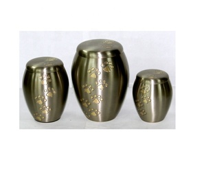 Urna Funeraria de Latón con Diseño de Huella de Pata Estilo Americano ZHE, Personalizable, Capacidad de 200/220 Pulgadas Cúbicas, Hecha en Uttar Pradesh - Product Image 5