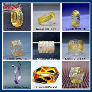 Pulsera tallada personalizada, joyería vintage, brazalete tallado de baquelita de color sólido - Product Image 6