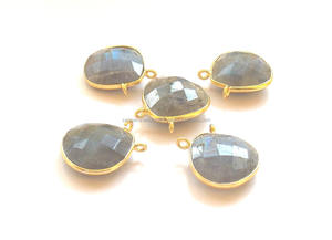 925 Sterling Silver Natural Labradorite Gemstone With <b>Gold</b> Plated Heart Shape Gift for Her Bezel Connector - Product Image 2