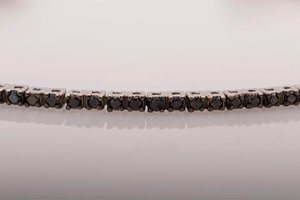 Pulsera de Tenis Clásica con 4 Quilates de Diamantes Negros Naturales en Oro Amarillo de 14k para Unisex - Product Image 4