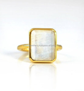 Bague en pierre de lune arc-en-ciel en argent sterling 925, magnifique bijou artisanal plaqué or - Product Image 1