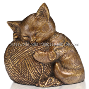 Urna funeraria de bronce de gatito, urna funeraria de gatito de la India de Brassworld - Product Image 1