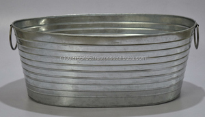 Seau à glace en métal décoratif élégant pour refroidir les boissons pour la maison ou l'extérieur - Product Image 5