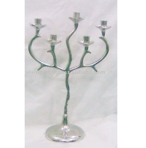 Bougeoir de table en aluminium argenté à 5 lumières fait main Autres lanternes et bocaux en métal pour décorations de mariage et occasions spéciales - Product Image 1