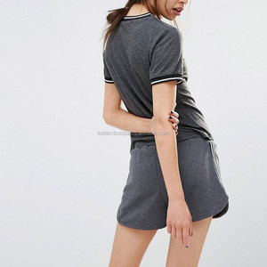 Camisetas Grises Personalizadas para Niñas de Talla Grande, Bordado Casual, Patrón Sólido de Plumas, Tela Estampada, Manga con Volantes, Botones - Product Image 4