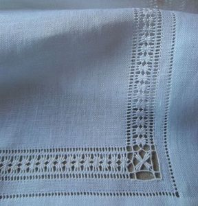 Các Đường Viền Thêu Bằng Tay Trong Nhà Máy Thêu - Product Image 1