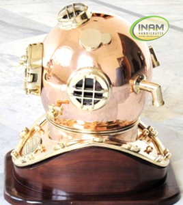 Réplica de casco de buceo de latón brillante para el hogar, accesorio decorativo con base de madera/soporte (altura Total de 12 ") totalmente hecho a mano - Product Image 2