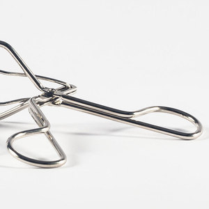 Rizador de Pestañas de Acero Inoxidable con Recubrimiento Negro, Herramientas de Maquillaje para Rizar Pestañas, Herramienta de Belleza de Alta Calidad y Elegante - Product Image 4