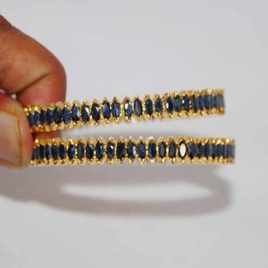 Brazalete de piedras preciosas de zafiro azul Natural de plata sólida de 925 de diseñador con aspecto elegante y joyería india de diseño clásico - Product Image 3