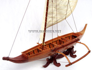 CANOA EUROPEA TRADICIONAL # Modelo de Barco 1: Réplica Artesanal de Madera Pintada Estilo Náutico, Regalo Empresarial de Vietnam - Product Image 3