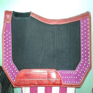 Fabricant de tapis de selle de style occidental de dressage et de saut de cheval en feutre de laine avec doublure en coton et coque en cuir - Product Image 2