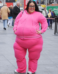 Survêtement pour femmes grandes tailles avec taille personnalisée - Product Image 2