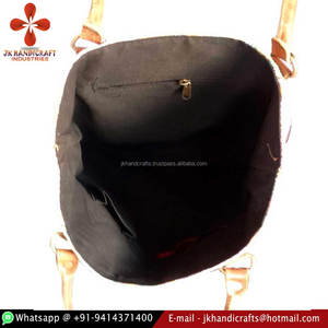 Bolso Tote cosido a mano Kantha con estampado índigo de diseño étnico - Product Image 2