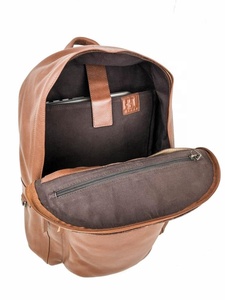 Mochila de cuero de viajero Bolso de hombro marrón claro Bolso de viaje de cuero Correa de hombro ajustable - Product Image 4