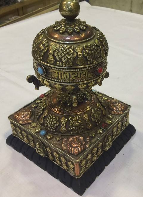 สีน้ำตาล