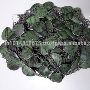Colgante de Zoisita Verde Natural con Baño de Oro y Engaste de Plata Esterlina para Ocasiones Festivas - Product Image 1