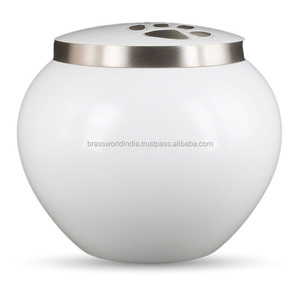 Brassworld India's ODYSSEY Urne funéraire pour animaux de compagnie marron Fournitures funéraires en laiton fabriquées à la main - Product Image 6