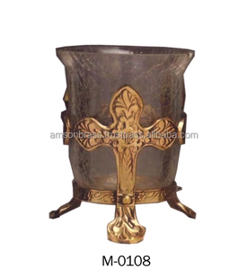 ขาตั้งกระจกตกแต่งดอกไม้สีทอง - Product Image 1