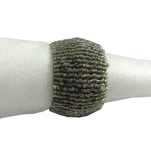 Soporte para pañuelos, servilletero, diseño hecho a mano, cuentas de vidrio, servilletero decorativo, anillo, uso de fiesta de boda - Product Image 1