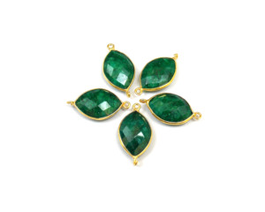 Collier de déclaration de pierres précieuses naturelles émeraude teinte forme marquise lunette plaquée or 18 carats connecteurs en laiton Boho cadeau de pierre de naissance - Product Image 1